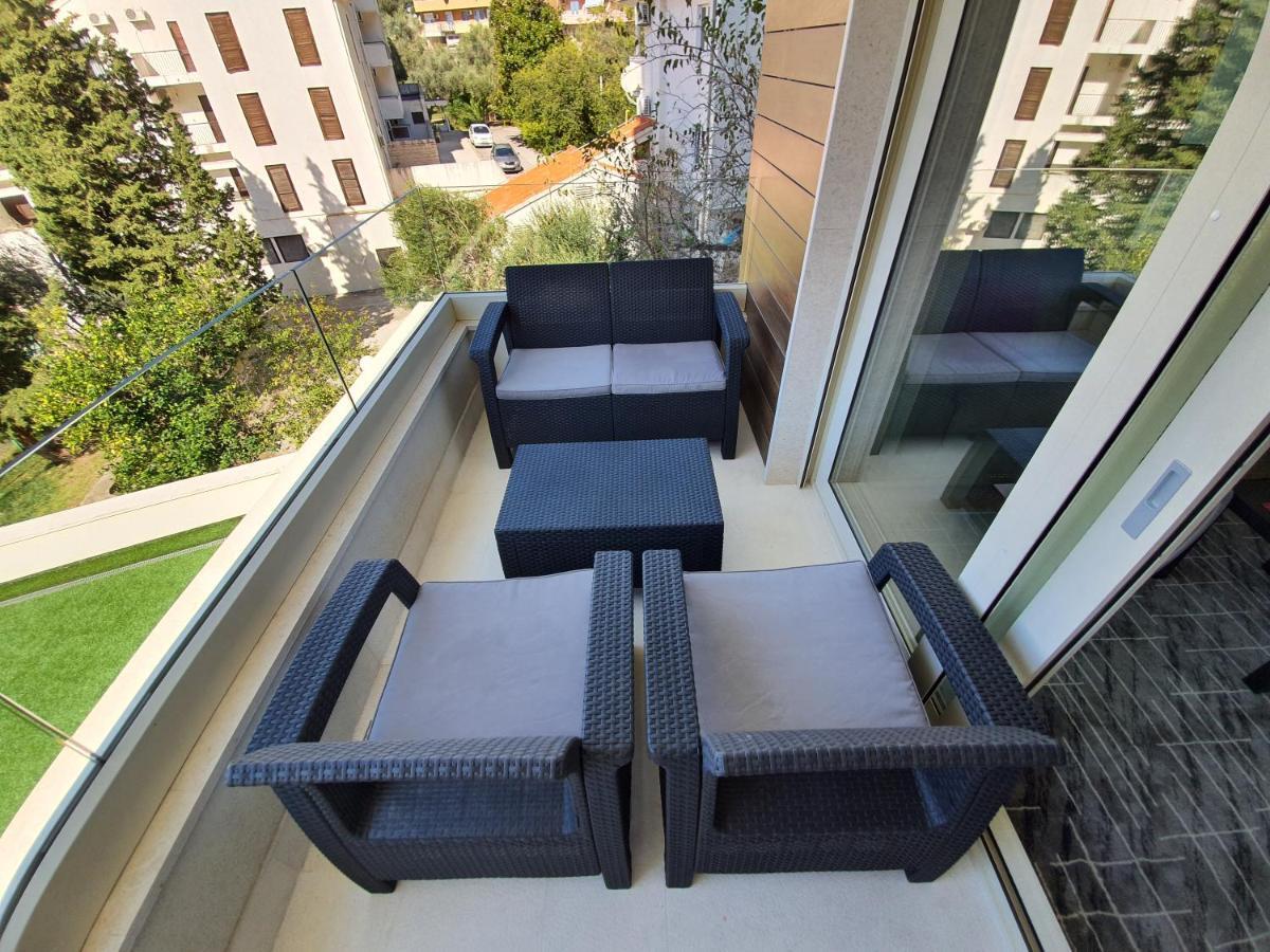 As Apartments Rafailovici Exterior photo